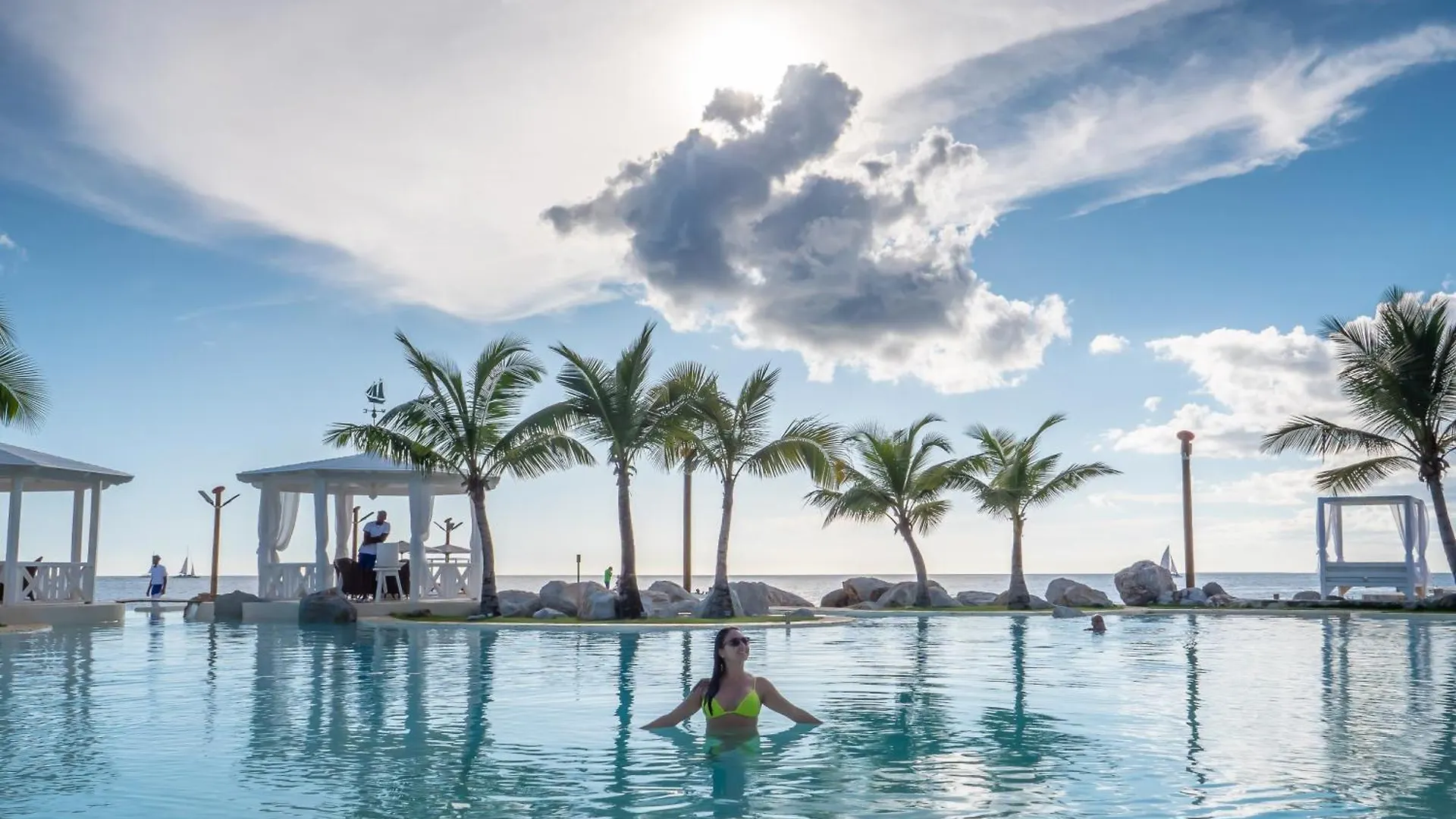 אתר נופש בייהיבה Tracadero Beach Club & Holidays Rentals