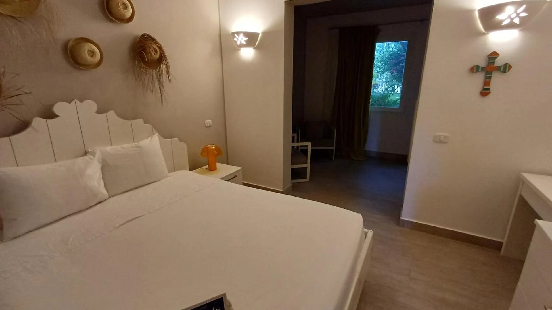 בייהיבה Tracadero Beach Club & Holidays Rentals